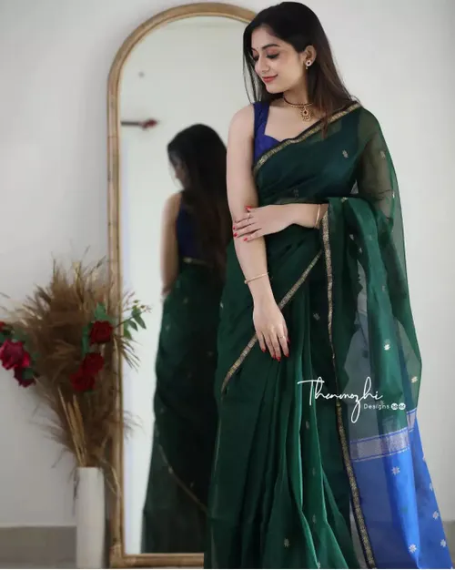 Maheshwari Silk Saree With Beautiful Weaving Design